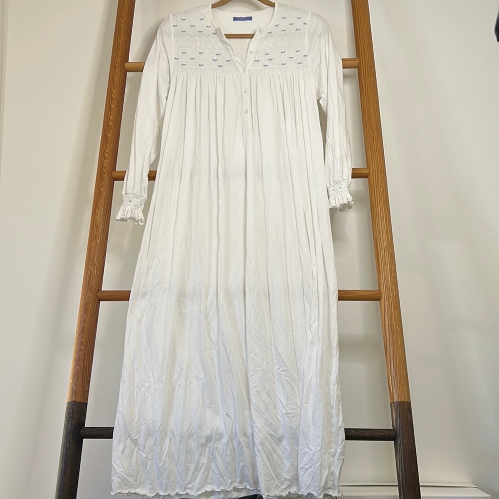 P. Jamas white long sleeved nightgown